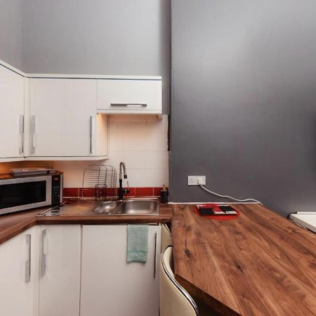 Warm Apartment By Holyrood Palace! Edimburgo Esterno foto