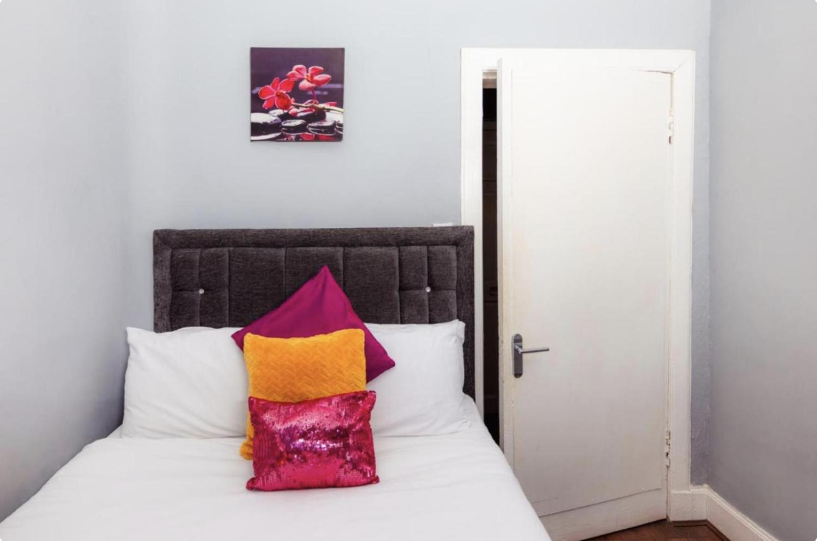 Warm Apartment By Holyrood Palace! Edimburgo Esterno foto