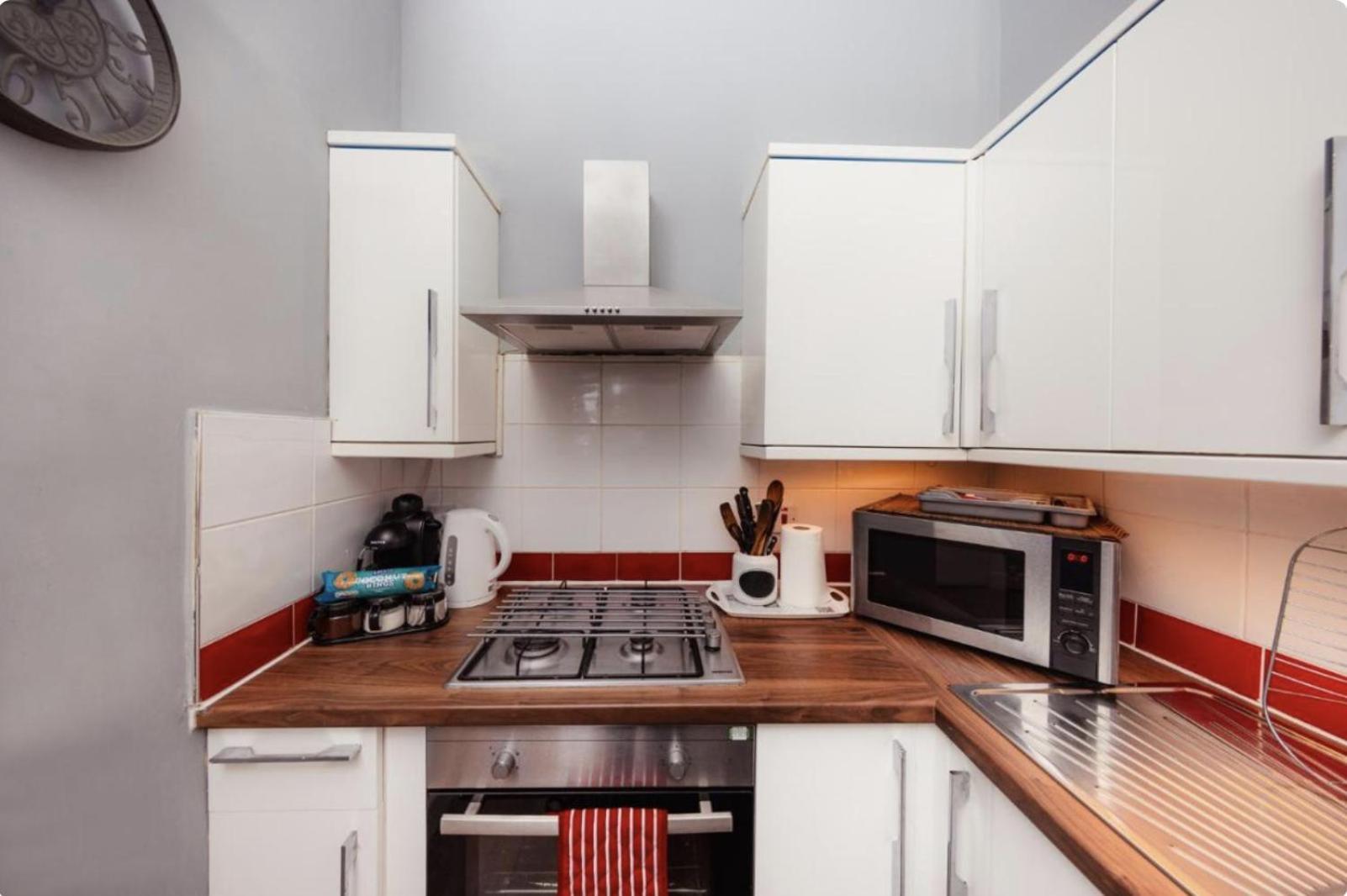 Warm Apartment By Holyrood Palace! Edimburgo Esterno foto
