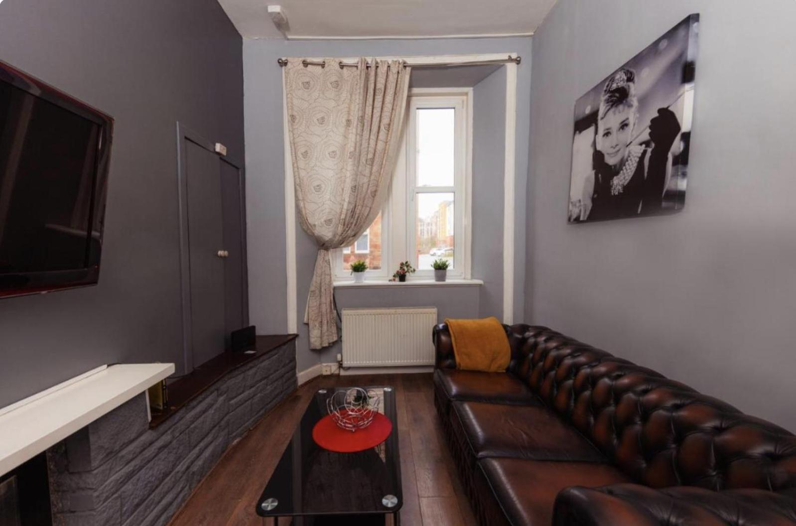 Warm Apartment By Holyrood Palace! Edimburgo Esterno foto