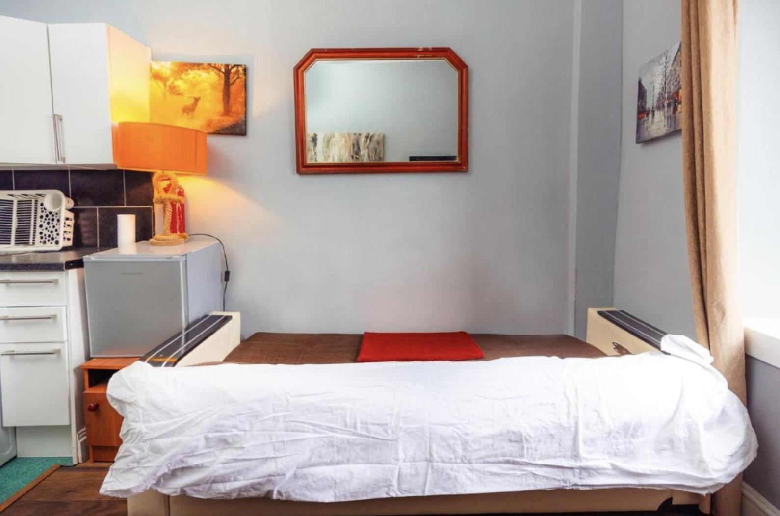 Warm Apartment By Holyrood Palace! Edimburgo Esterno foto