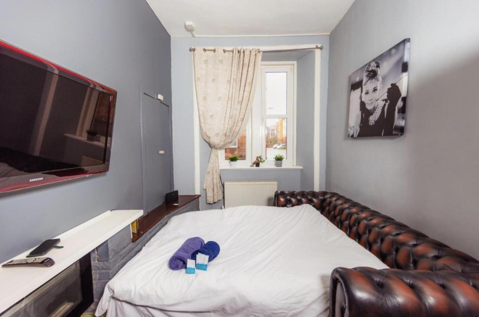 Warm Apartment By Holyrood Palace! Edimburgo Esterno foto