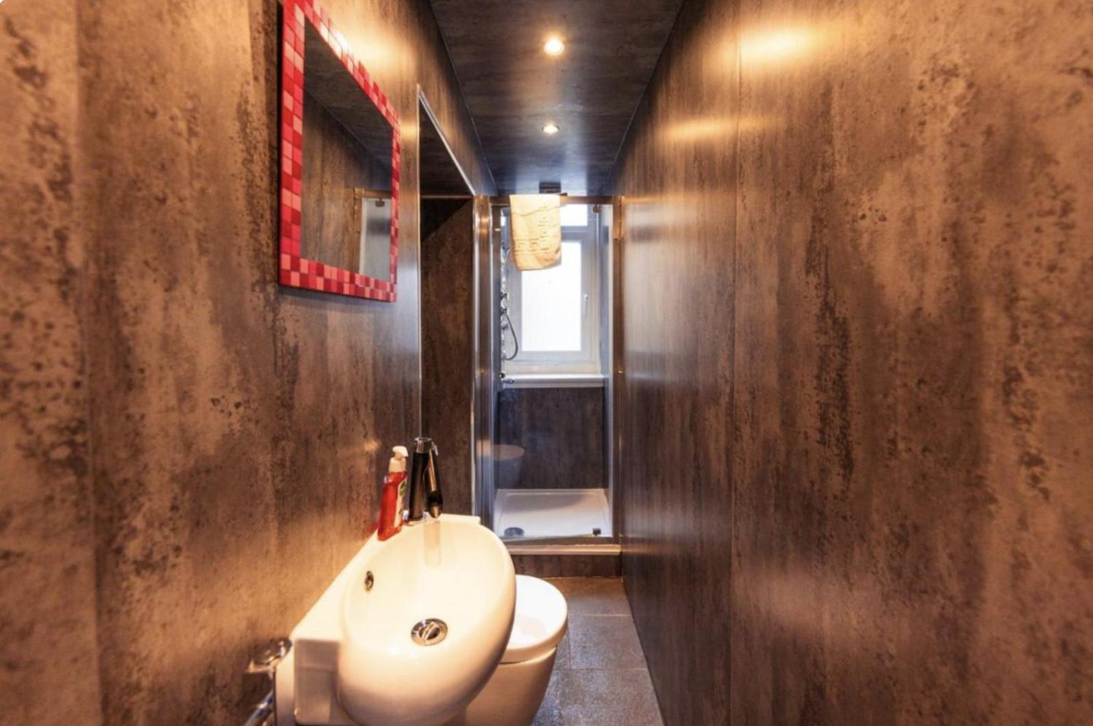 Warm Apartment By Holyrood Palace! Edimburgo Esterno foto